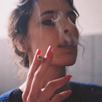 艺术强烈的英伦风女生头像_WWW.TQQA.COM