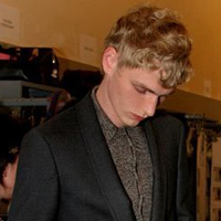 中长发欧美颓废头像男生_WWW.TQQA.COM