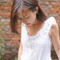 唯美清新女生侧面头像:多少爱不能重来_WWW.TQQA.COM
