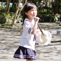 萌宝贝制服mm可爱头像_WWW.TQQA.COM