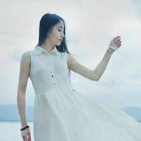 唯美头像小清新:手中花离人泪_WWW.TQQA.COM