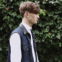 梦里的天堂i:欧美唯美意境男生头像_WWW.TQQA.COM