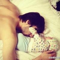 男生带孩子的头像图片_WWW.TQQA.COM