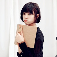 搞怪控近脸女生可爱头像:你千万不要爱上我_WWW.TQQA.COM