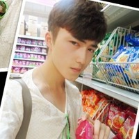 你有Ta幸福吗:超拽情侣头像一男一女:我有我们的_WWW.TQQA.COM