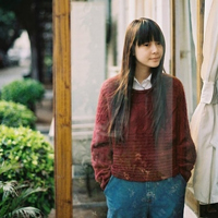 采蘑菇的小姑娘:意境森系女头_WWW.TQQA.COM