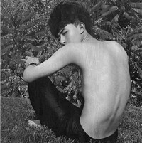 灰色帅哥头像:坚强的自己_WWW.TQQA.COM