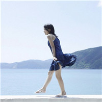 蓝色唯美qq头像意境海边女生:从此不难过_WWW.TQQA.COM