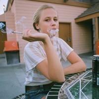 爱是2个不同世界的组合:欧美风QQ头像女生_WWW.TQQA.COM