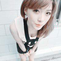 一个人伤感意境头像:听你说想我_WWW.TQQA.COM