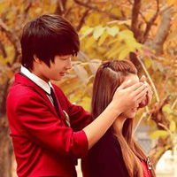 幸福情侣头像2个人一张图的:深蓝色的海洋_WWW.TQQA.COM