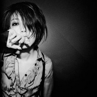 美女图片黑白头像_WWW.TQQA.COM
