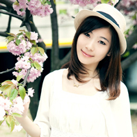 清纯可爱女生头像全身:漂亮的青春不需要解释_WWW.TQQA.COM