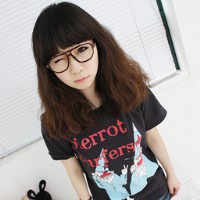 眼镜控气质可爱女生头像:属于我们的烟火_WWW.TQQA.COM