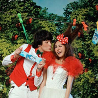 双人情侣头像两人一张:有你就不会感到不安_WWW.TQQA.COM