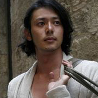 小田切让电影自裁QQ头像_WWW.TQQA.COM