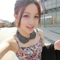 阳光下微笑的女生头像:生活要乐观_WWW.TQQA.COM