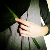 欧美唯美伤感女生头像:不配在说你爱我#_WWW.TQQA.COM