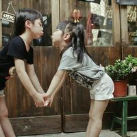 qq情侣头像:一男一女一左一右:温柔想念_WWW.TQQA.COM