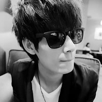 你有Ta幸福吗:超拽情侣头像一男一女:我有我们的_WWW.TQQA.COM