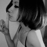 我的灰色世界谁懂:女生灰色头像颓废高清大图_WWW.TQQA.COM