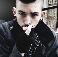 QQ欧美头像男生帅气:欧美帅气男生头像超拽_WWW.TQQA.COM