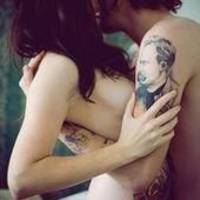 一生相思相依偎:拥抱在一起的QQ情侣幸福头像_WWW.TQQA.COM