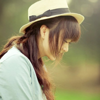 曾经的回忆还是不会忘:意境唯美QQ头像:闭上眼睛_WWW.TQQA.COM