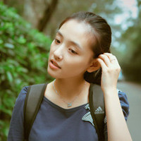 纯真女孩QQ头像:回忆温暖了记忆_WWW.TQQA.COM