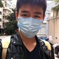 一男一女抱着小猫的QQ情侣头像:爱情就像候鸟_WWW.TQQA.COM