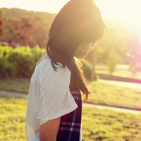 唯美长发女生头像:女生背影长发的优雅永远那么_WWW.TQQA.COM