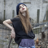 欧美风知性女生qq头像:每天想你i_WWW.TQQA.COM