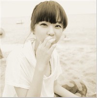 蓝色唯美qq头像意境海边女生:从此不难过_WWW.TQQA.COM