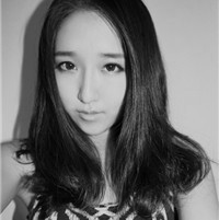 灰白色女生头像_WWW.TQQA.COM