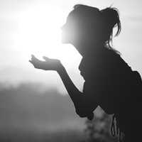男女灰色混搭:我的是世界没有方向没有光_WWW.TQQA.COM