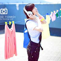 让想念的歌不在唱:带着耳机听着歌的唯美头像_WWW.TQQA.COM