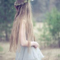 不要低头:森系头像吧女生头像:开心的一个人找自_WWW.TQQA.COM