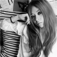qq女生冷酷黑白头像_WWW.TQQA.COM