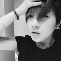 1左1右浪漫情侣QQ头像_WWW.TQQA.COM