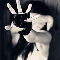 qq静态欧美女生头像_WWW.TQQA.COM