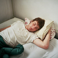 梦里的天堂i:欧美唯美意境男生头像_WWW.TQQA.COM