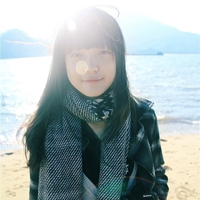 采蘑菇的小姑娘:意境森系女头_WWW.TQQA.COM