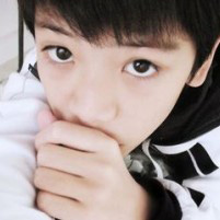 很有爱的情侣头像:一左一右_WWW.TQQA.COM