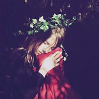 欧美头像女生伤感哭泣_WWW.TQQA.COM