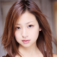 佐山彩香图片妩媚头像_WWW.TQQA.COM