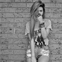 欧美女生吸烟头像_WWW.TQQA.COM