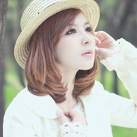 夏天戴帽子的唯美女生头像_WWW.TQQA.COM