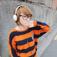 可爱的韩国女生头像:长发及腰的小美女_WWW.TQQA.COM