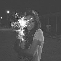 灰色配女生头像伤感:绿茶婊:白莲花_WWW.TQQA.COM