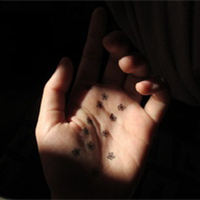 欧美唯美伤感女生头像:不配在说你爱我#_WWW.TQQA.COM